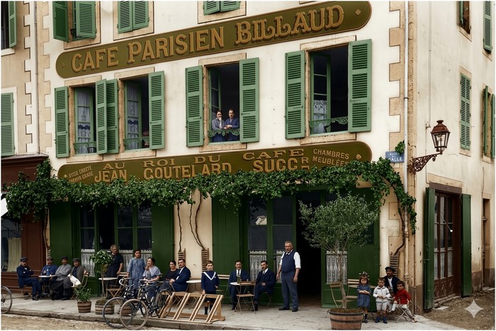 cafe parisien.jpg